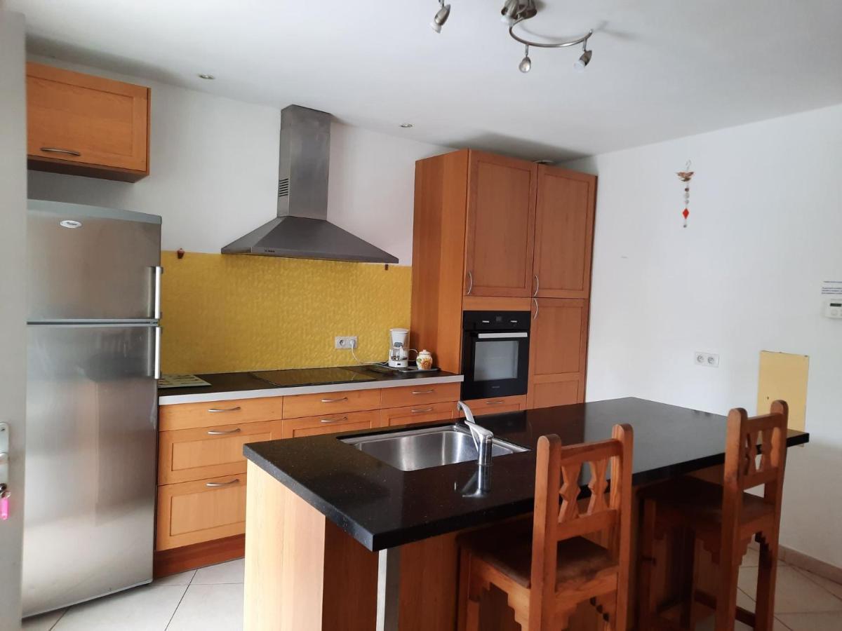 Maison Spacieuse Et Agreable Saint-Georges-de-Luzençon Dış mekan fotoğraf