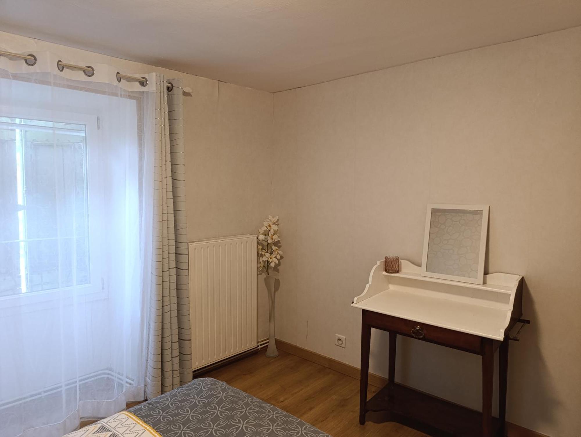 Maison Spacieuse Et Agreable Saint-Georges-de-Luzençon Dış mekan fotoğraf