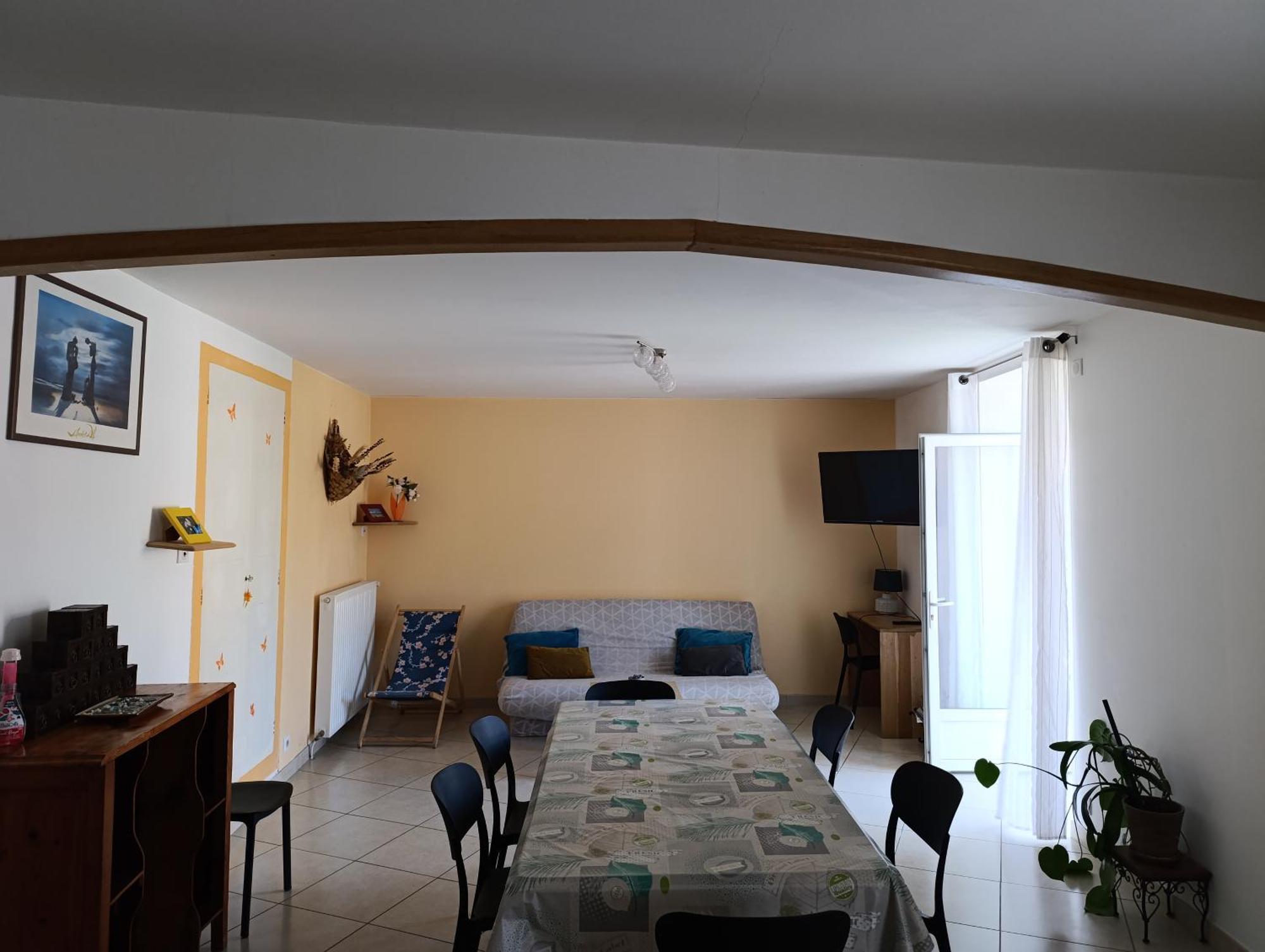 Maison Spacieuse Et Agreable Saint-Georges-de-Luzençon Dış mekan fotoğraf