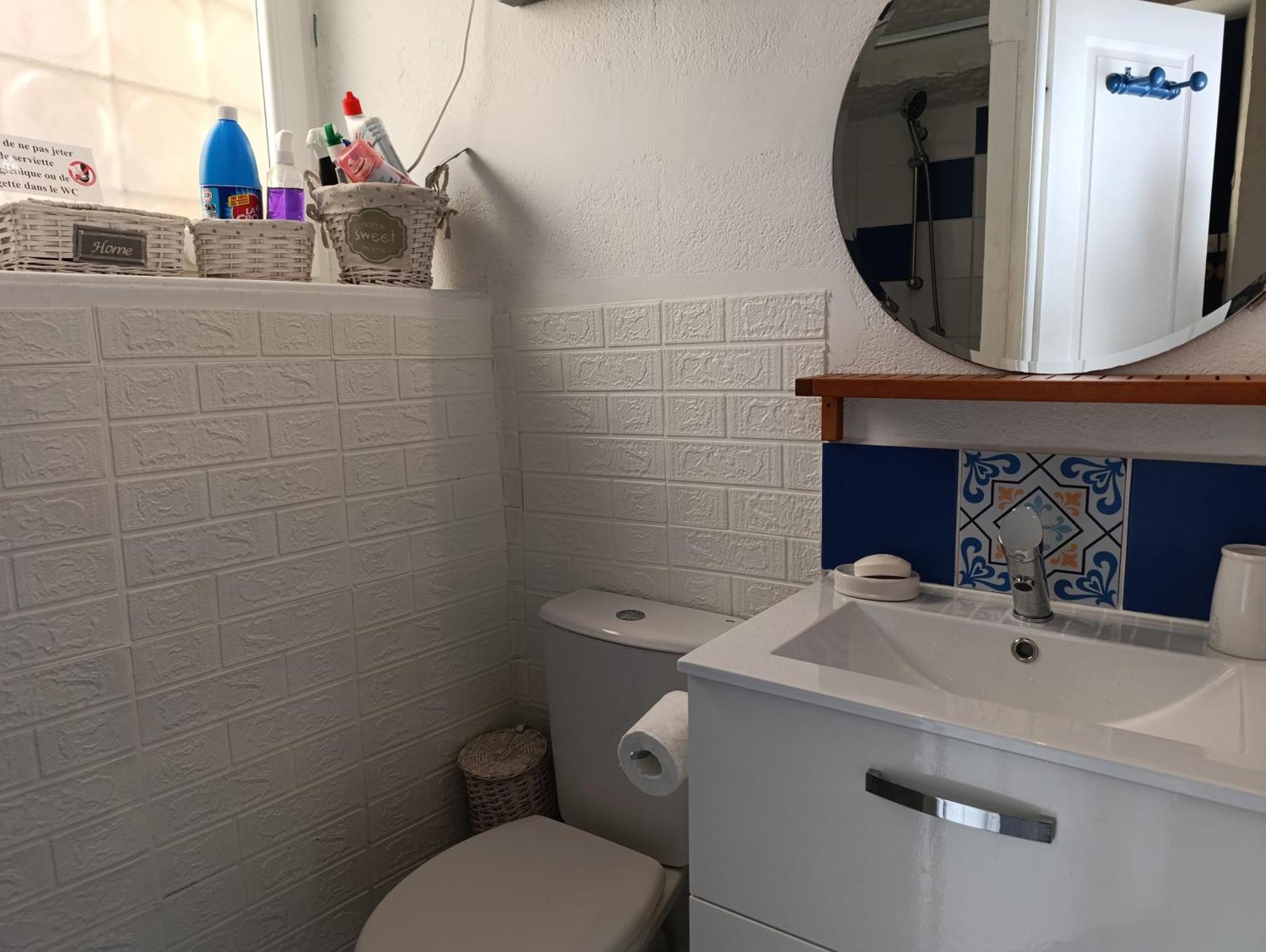Maison Spacieuse Et Agreable Saint-Georges-de-Luzençon Dış mekan fotoğraf