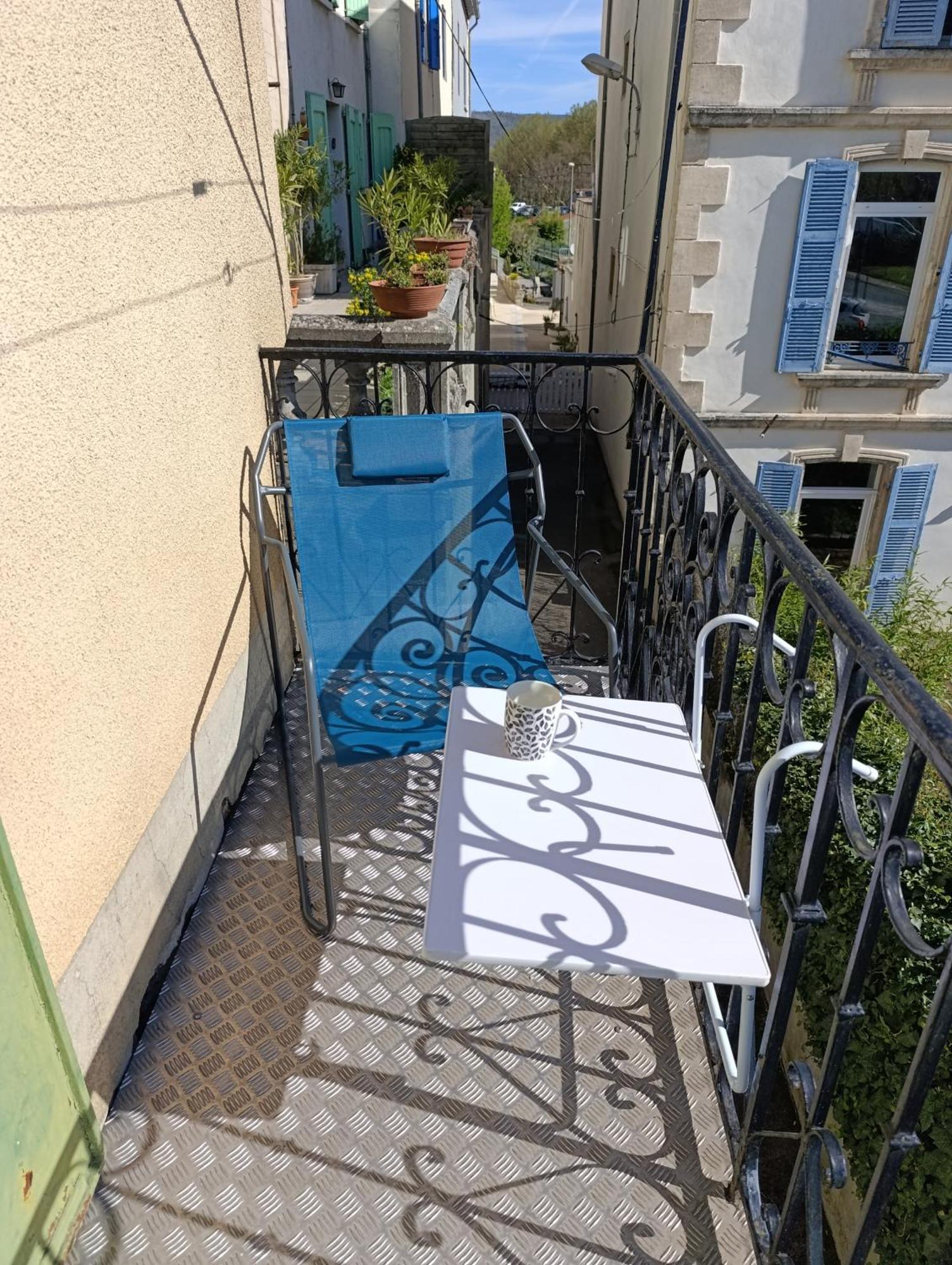 Maison Spacieuse Et Agreable Saint-Georges-de-Luzençon Dış mekan fotoğraf